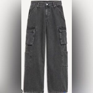 NWT Old Navy Cargo/Boyfriend Jeans